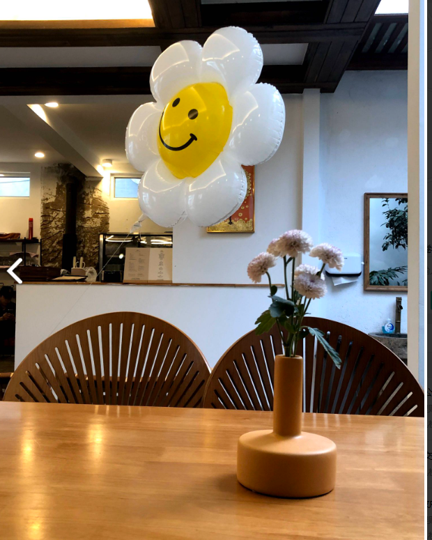 小卷bistro餐馆  的图标